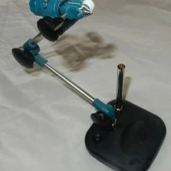 Stonefly -perhopenkki Pöytäjalustalla